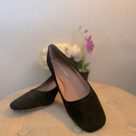 Donald J Pliner Black Suede Shoes - Size 6.5 - Picture 8 of 11